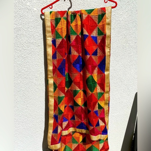 Phulkari Indian traditional Punjabi dupatta - Picture 5 of 5